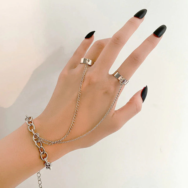 Simple Cute Star Moon Pendant Chain Bracelet Trendy Luxury Connected Finger Bracelet for Women Girl Elegant Party Gift Wholesale